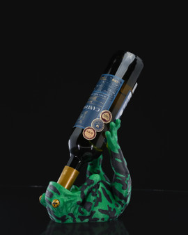 Chameleon Wine Holder | Reptile-Inspired Wine Bottle Stand | Bold Sculptural Bar Décor