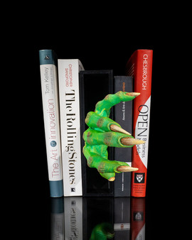 Creeping In: The Monster Claw Book Nook