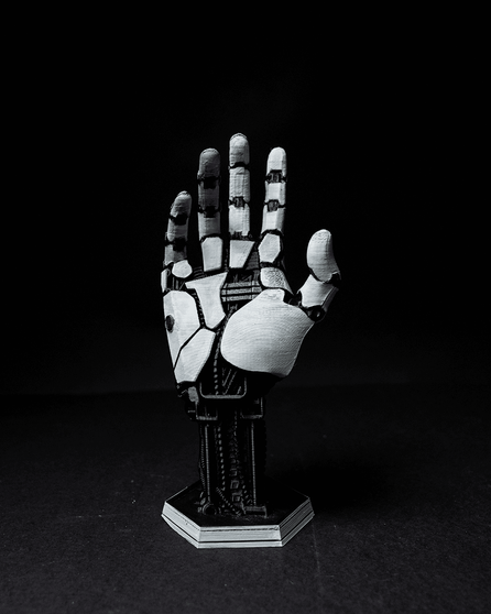 3D-Printed Robot Hand Console Controller Holder: Futuristic Gaming Decor