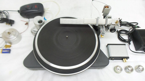 Trans-FI Salvation 2 Turntable with Terminator T3 Air Bearing Arm
