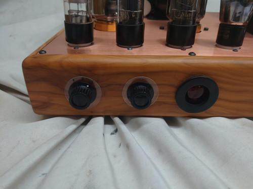 Tektron  Reference  211 Valve Integrated Amp