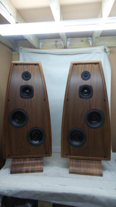 Nightingale Concentus CTR2 Speakers Open Baffle Design