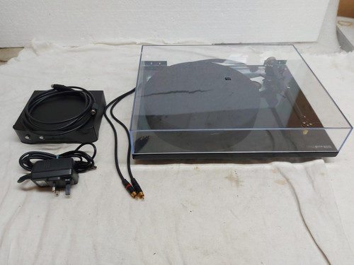Rega P6 Turntable with RB 330 Arm &  Rega Neo PSU