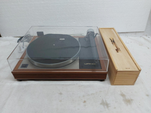 Linn LP12  with Wand Tonearm