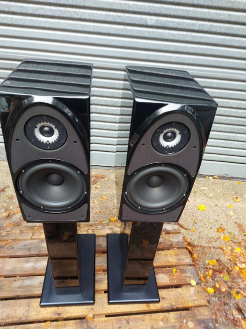 Wilson Duette Speakers with Stands & Crossovers