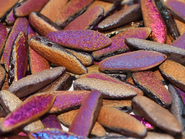 2-Hole Daggers - Etched Cry Sliperit Full