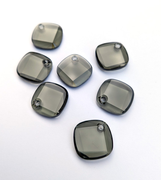 Swarovski 6058 - 18mm Black Diamond Metro Pendant