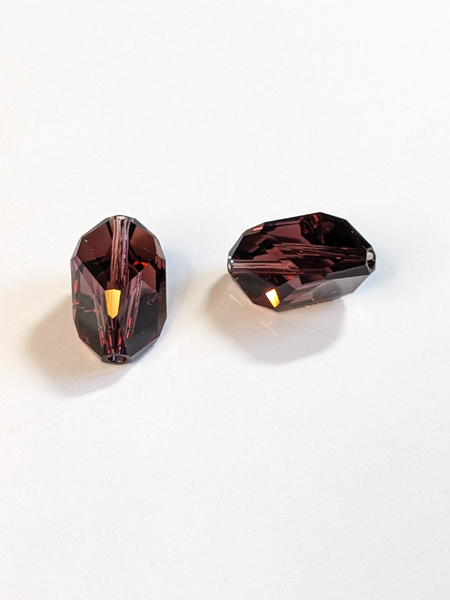 Swarovski Cubist 20X13.5 Burgundy 2pcs (5650)