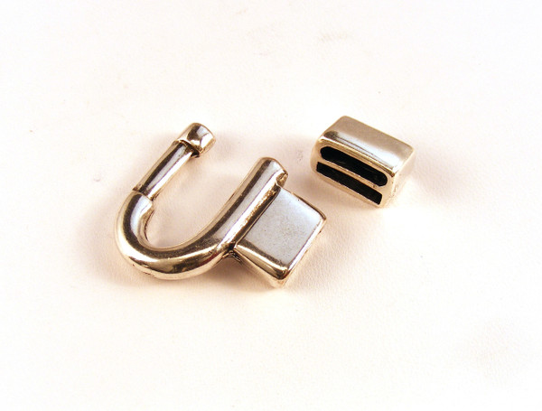 Two-part Horseshoe Clasp - very unique
