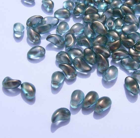 Halo Aqua 6X4mm Petals