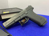 Glock 22 Gen 2 .40 S&W Black 4.49" *AMAZING ORIGINAL TUPPERWARE CASE*