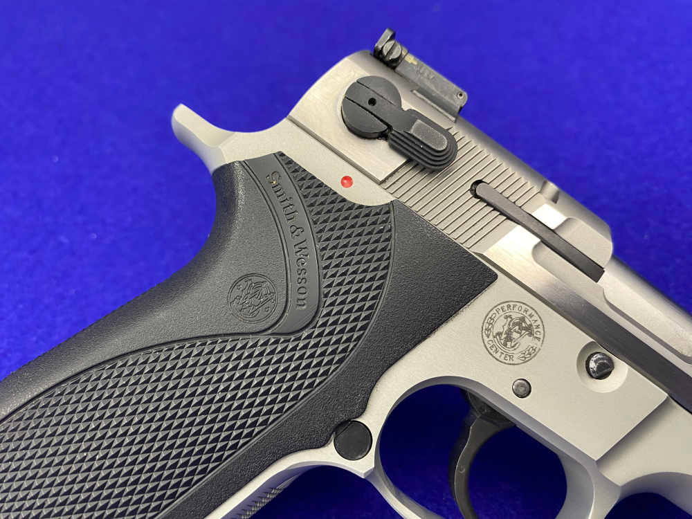 Smith Wesson Shorty Forty MKIII .40 S&W *DESIRABLE LEW HORTON