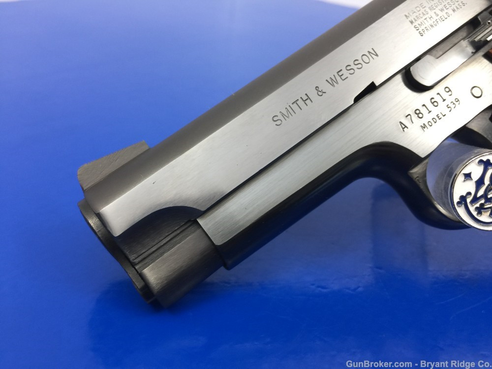 1982 Smith & Wesson Model 539 9mm Parabellum High Gloss Blue
