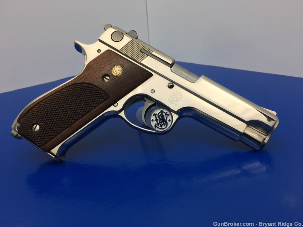 1983 Smith Wesson 439 9mm Model 4