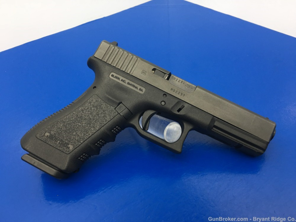 Glock 22 .-40 S&W- *Black Finish* -5.43
