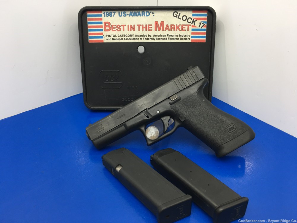 SOLD* 1988 HOLY GRAIL GEN 1 Glock 17 9mm *ULTRA RARE 1ST ...