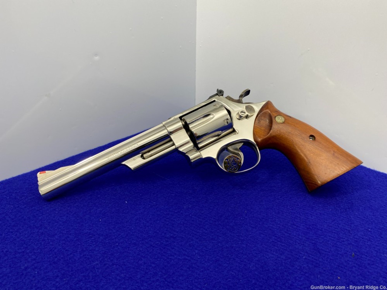 The Dirty Harry 44 Magnum  A look at the Smith & Wesson Model 29