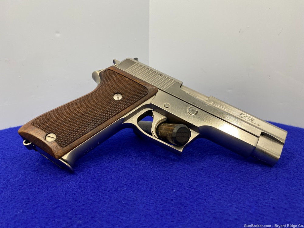 MGC SIG P220ブローバックモデルガン MGC SIG P220ブローバックモデルガン タナカ 新中央工業 9mm拳銃 陸上