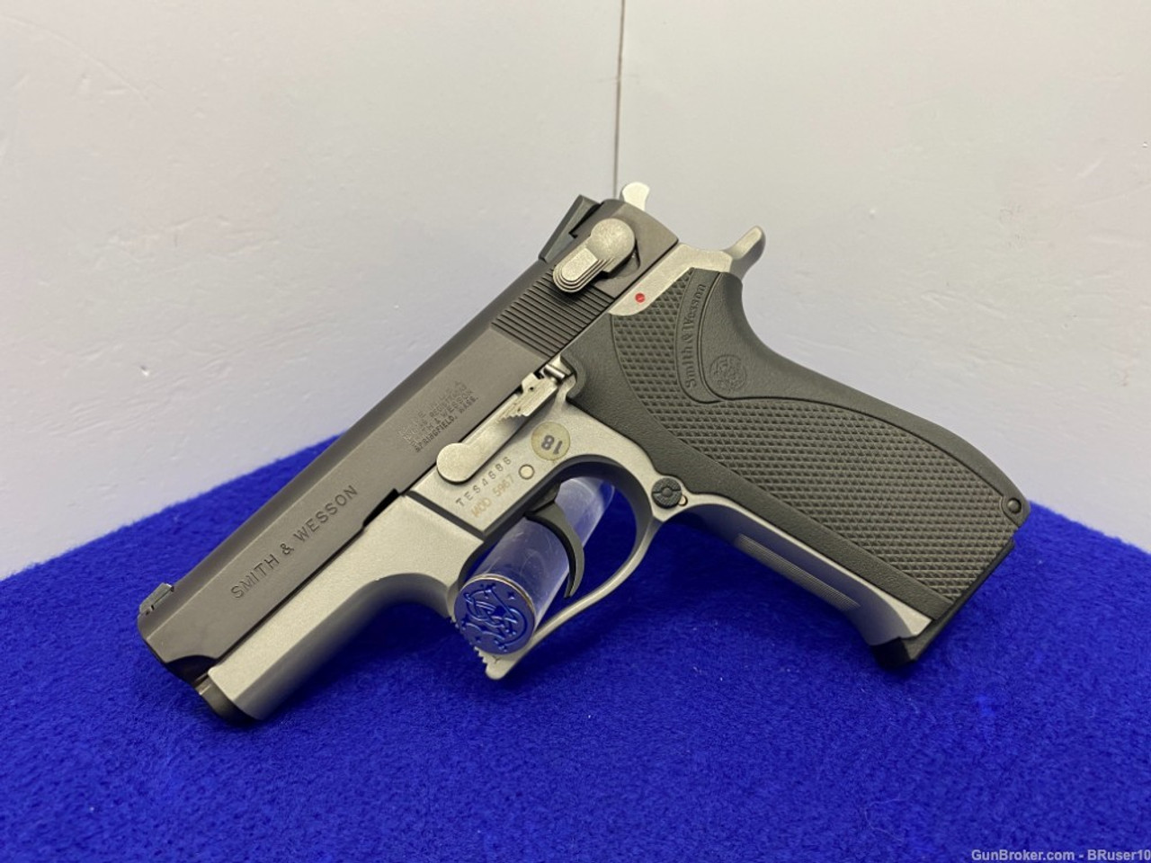 ＭＰ9 smith&wesson SOLD* 1990 Smith Wesson 5967 9mm 2-Tone 3.5