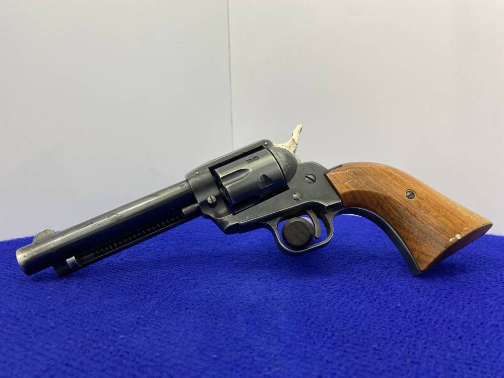 SMITH LTD. Special Hutleys 2000年木星人 2個 SOLD* 1971 H.Schmidt Model 21 .22 LR Blue 4 3/4