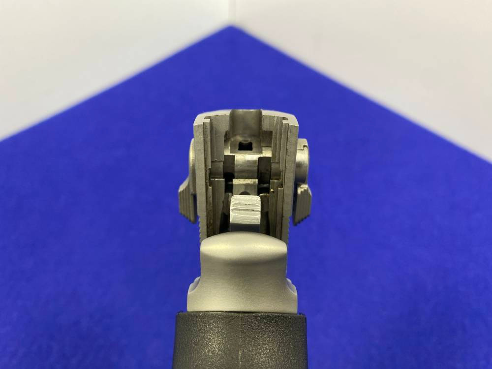 Smith Wesson 6590 9mm Stainless 4