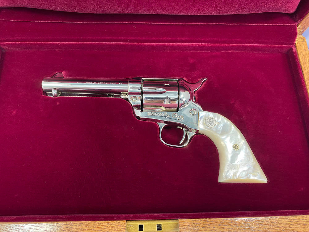 1992 Colt Single Action Army 45 Nickel 4.75 *GENUINE MOTHER OF