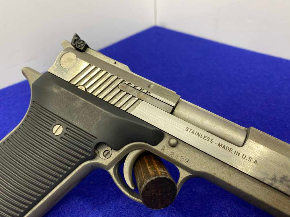 IAI Automag III .30 Carbine 6.5