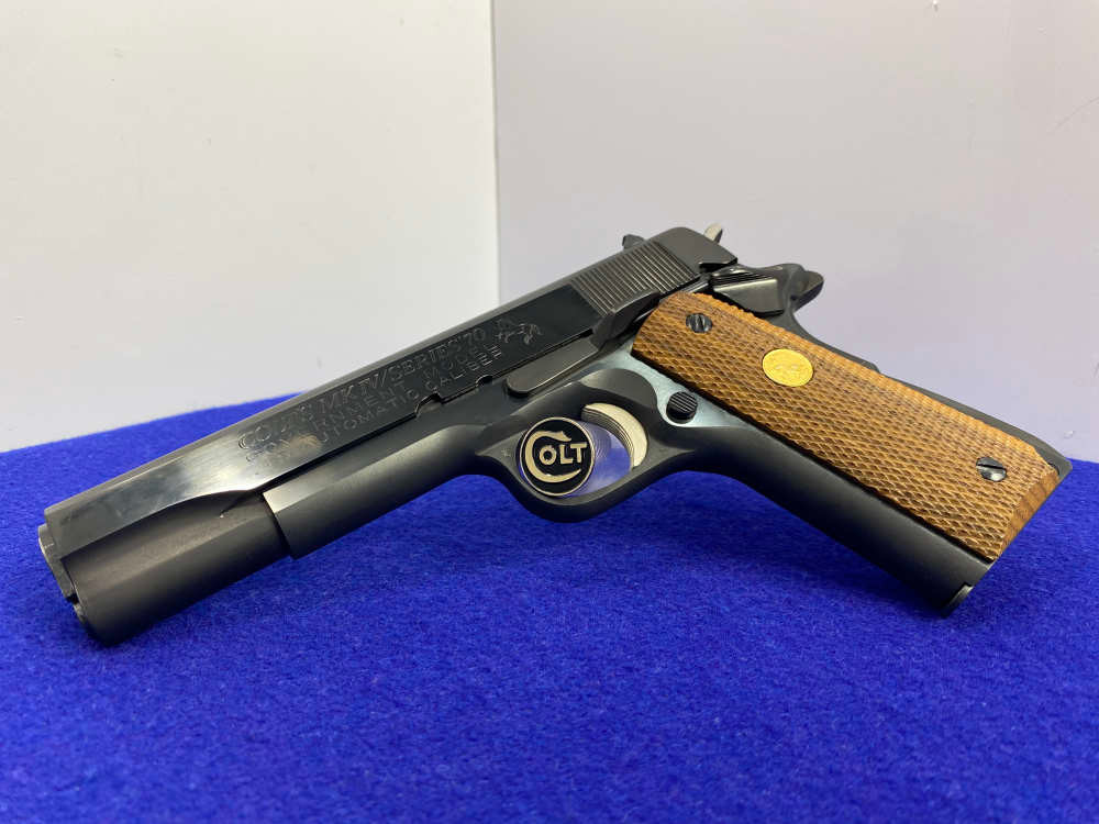 Colt .45 government models　コルト45ガバメント Colt 1911 Government 45 Auto (ACP) 5in Stainless Pistol - 7+1