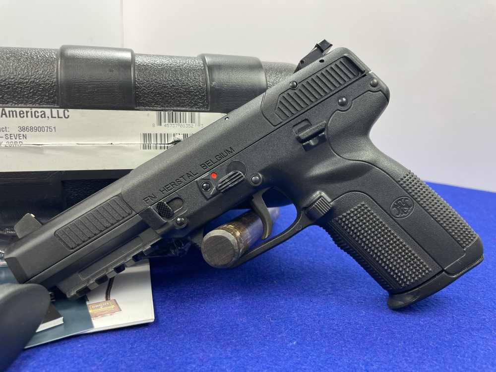 トイガン FN5-7 Black MODEL FN Five-Seven 5.7x28mm Black 4.8
