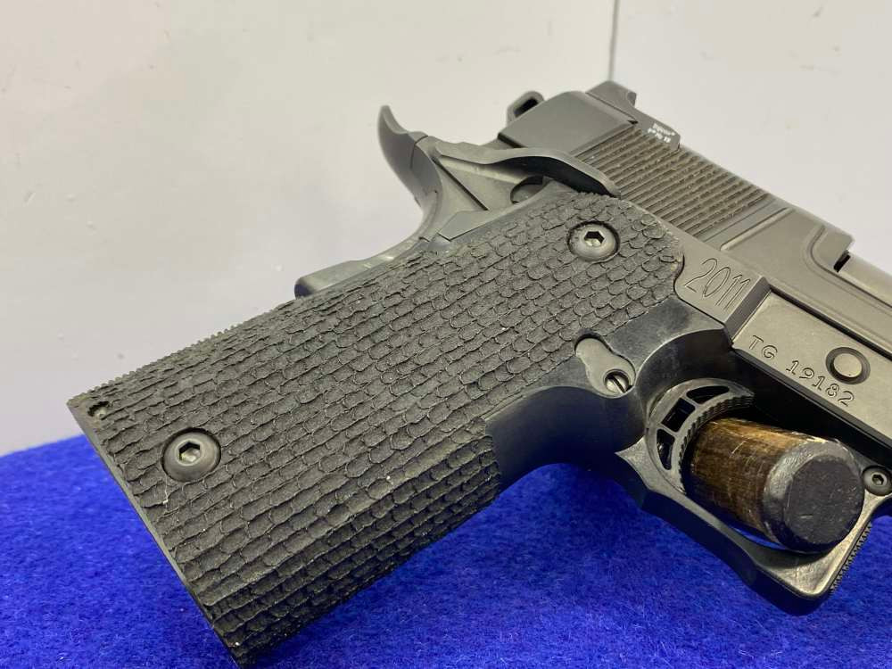 STI Model 2011 9mm Black 4