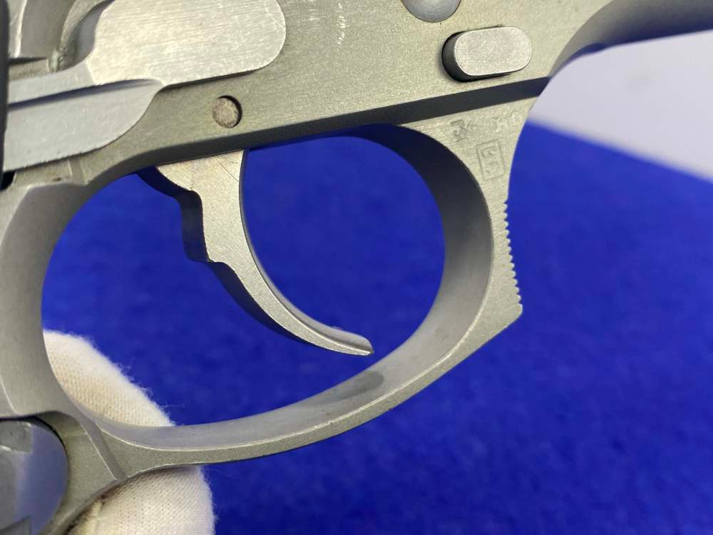 1993 Beretta Model 92FS Inox 9mm 4.9