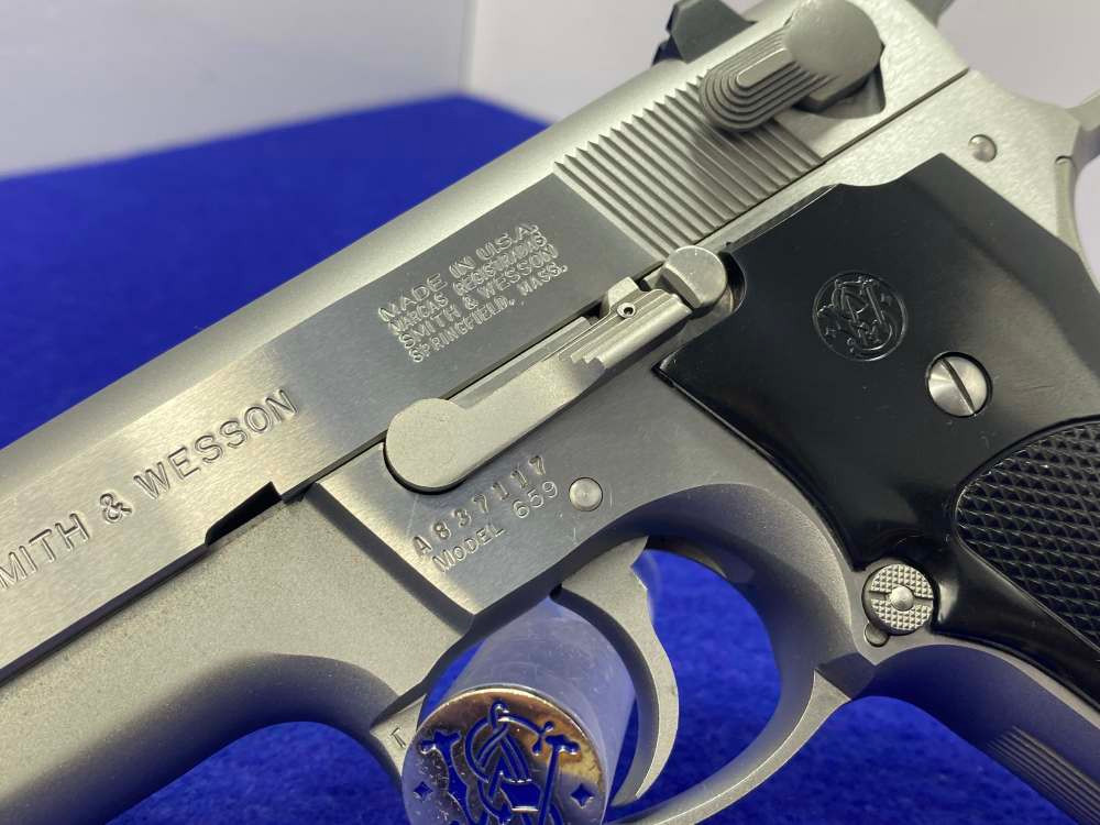 1982 Smith & Wesson Model 659 9mm Stainless 4