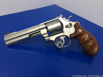 Smith Wesson Model 627-0 Classic Hunter 5.5" *RARE UNFLUTED MODEL*