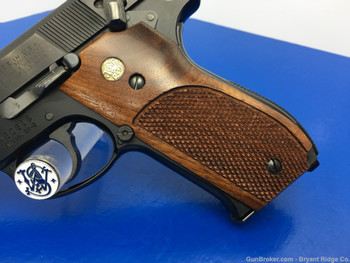 Smith Wesson 39-2 9mm *ABSOLUTELY GORGEOUS LIKE NEW EXAMPLE*