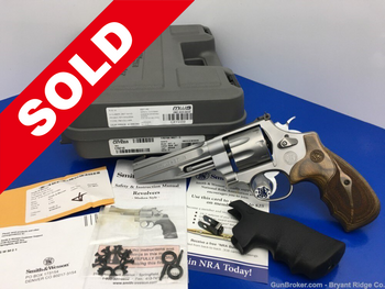 Smith & Wesson 627-5 *PERFORMANCE CENTER* Stunning *ABSOLUTELY GORGEOUS*