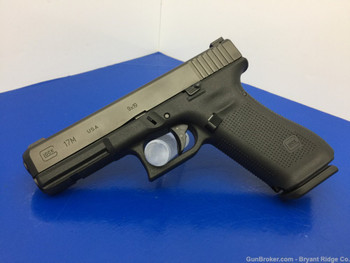 Glock 17M 9mm Black 5.5" *STUNNING FBI STANDARD MODEL*