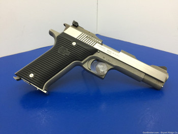 AMT Automag II .22 Mag Stainess 4.5" *INCREDIBLE SEMI-AUTOMATIC PISTOL*