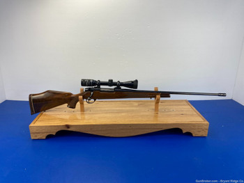 Weatherby Mark V Deluxe .300 Wby Mag Blue 26" *STUNNING BOLT ACTION RIFLE!*
