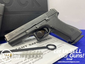Glock 17 Gen 2 9mm 4.49" Black *CLASSIC GLOCK RELIABILITY & DURABILITY*