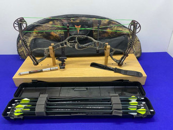 Hoyt Compound Bow Package *W/ MTM *CASE, ARROWS & ACCESSORIES*