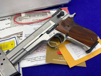 2009 Smith Wesson 952-2 9mm Blue 5" *LIMITED EDITION PERFORMANCE CENTER*