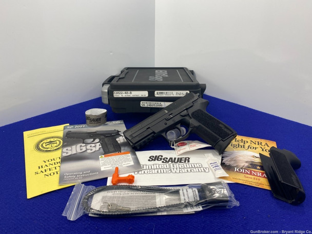 2011 Sig-Sauer SP2022 .40S&W Black *INCREDIBLE NEW OLD STOCK*Stunning Piece
