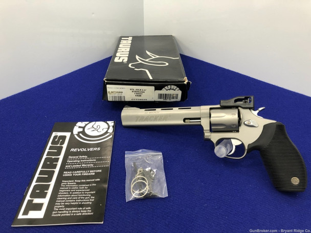 Taurus 970 Tracker .22 LR 6.5" *HEAVY VENTED RIBBED BARREL* Awesome Example
