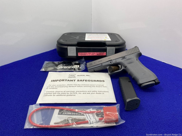 Glock Model 17 9mm Para Black 4.49" *AWESOME SEMI-AUTOMATIC PISTOL*