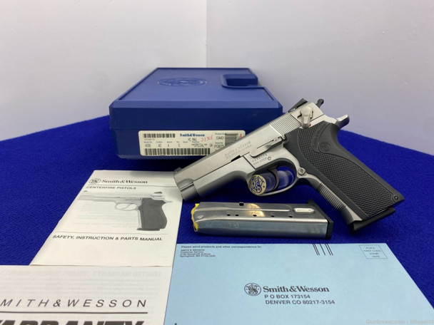 Smith Wesson 4006 .40 S&W Stainless 4"*PERFORMANCE CENTER 240 VARIATION*