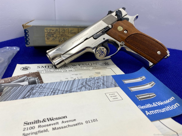 1981 Smith Wesson 39-2 9mm Nickel 4" *GORGEOUS LIMITED MANUFACTURED MODEL*