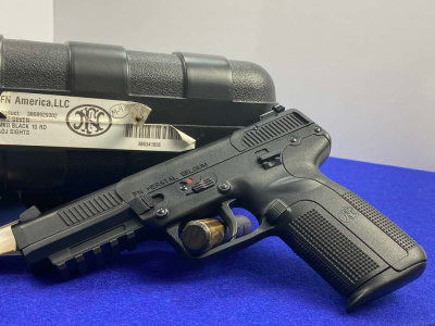 FN Five-Seven 5.7x28mm Black 4.8" *ICONIC SEMI-AUTOMATIC PISTOL*