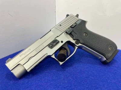 Sig Sauer P220ST .45 ACP 4.4" Stainless *RARE DISCONTINUED SEMI-AUTOMATIC*