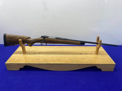 Kimber 84M Select Grade .243 Win. 22" Blued *BEAUTIFUL BOLT-ACTION RIFLE*