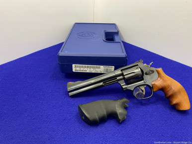 *SOLD* 1998 Smith Wesson 586-6 .357 Mag Blue 6